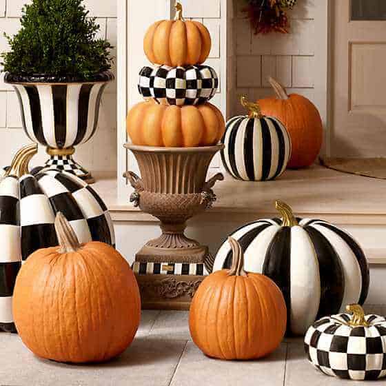 Courtly Stripe Glossy Large Pumpkin