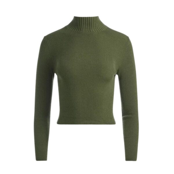 This turtleneck is the quintessential layering piece you look for when you need to keep cozy and chic.