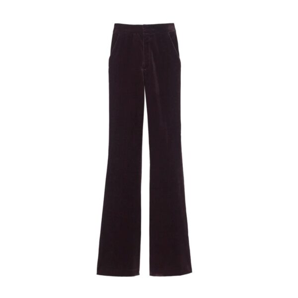 The Sophie II Pant is crafted of our sumptuous velvet suiting fabric in a chocolate plum hue. This flared-leg silhouette features a mid-rise waist and slash pockets.
