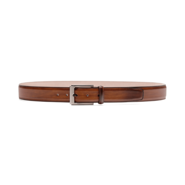The Vega belt is crafted from our supple calfskin leather and is finished in Magnanni's signature Arcade patina. The belt features a sleek polished nickel buckle and a soft suede back to give it an all-over luxurious feel. Width: 35mm.
